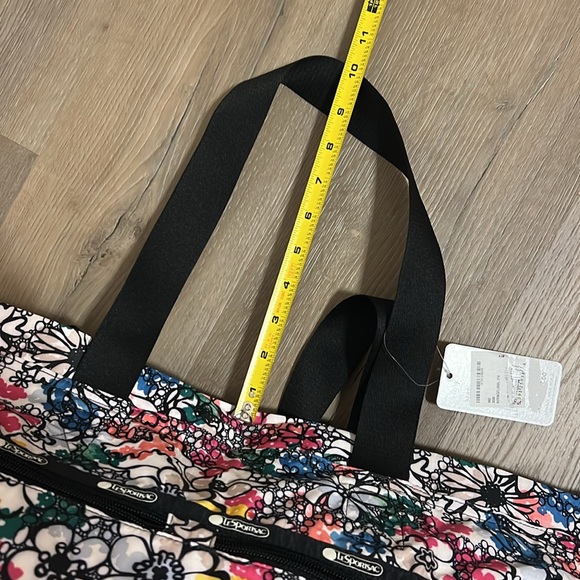 LeSportsac NWT Roving Floral Zip Top Tote - Picture 7 of 9